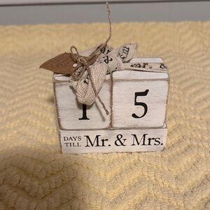 Mud Pie White Countdown Blocks